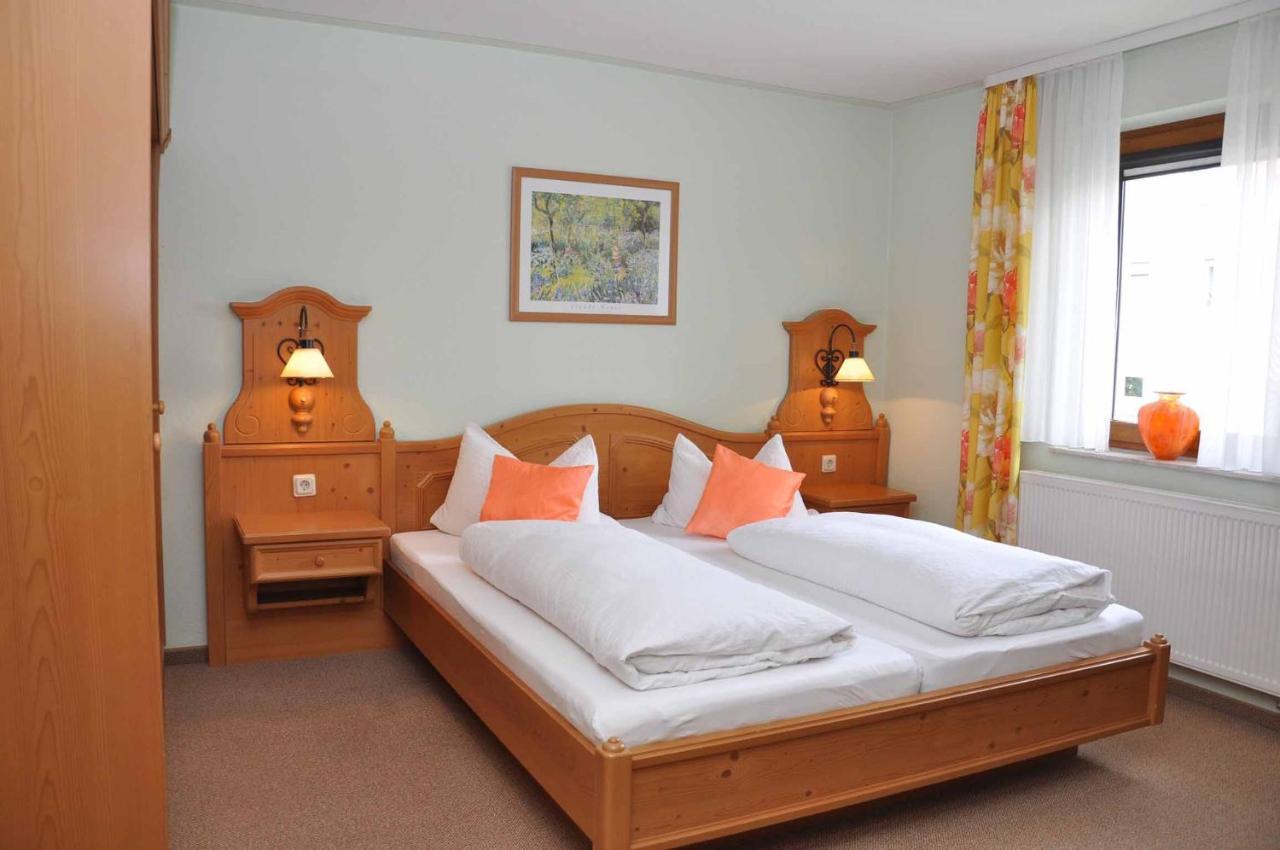 Landhotel Zur Pferdetraenke Schleid Ngoại thất bức ảnh